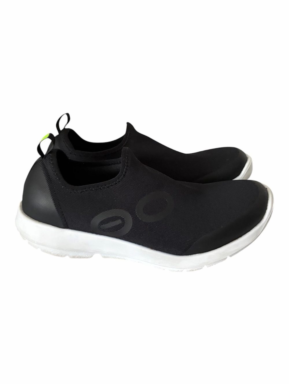 OOFOS OOmg Sport Low Women's Recovery Shoes White/Black Mesh